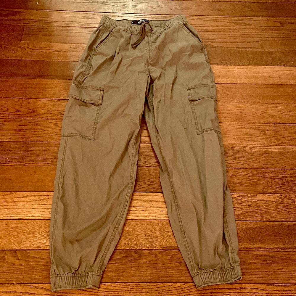 Hollister Cargo Jogger Olive Green (used)